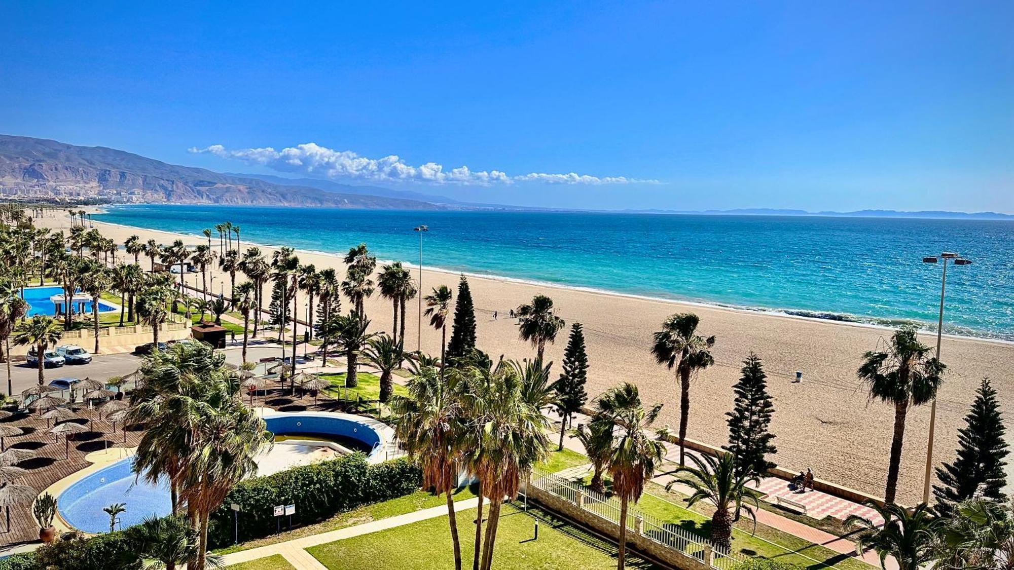 Vista Del Mar Residencial Apartment Roquetas de Mar Exterior photo